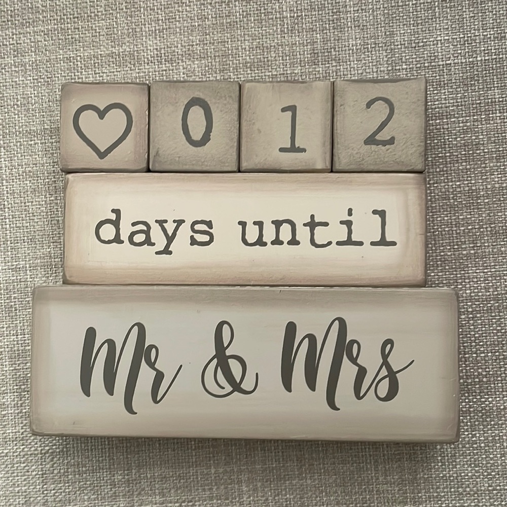 Mr & Mrs Days Until Countdown Blocks